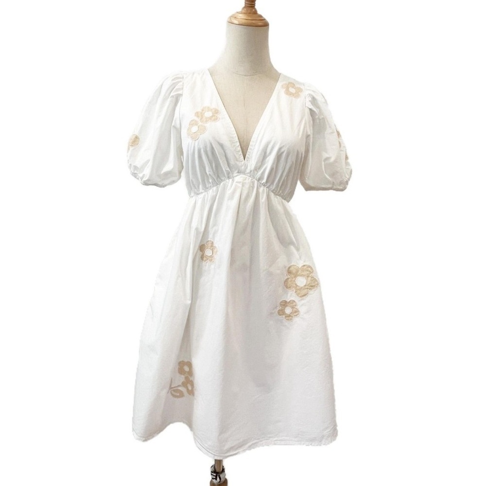 Madewell
Annamarie Embroidered Mini Floral Dress, Size